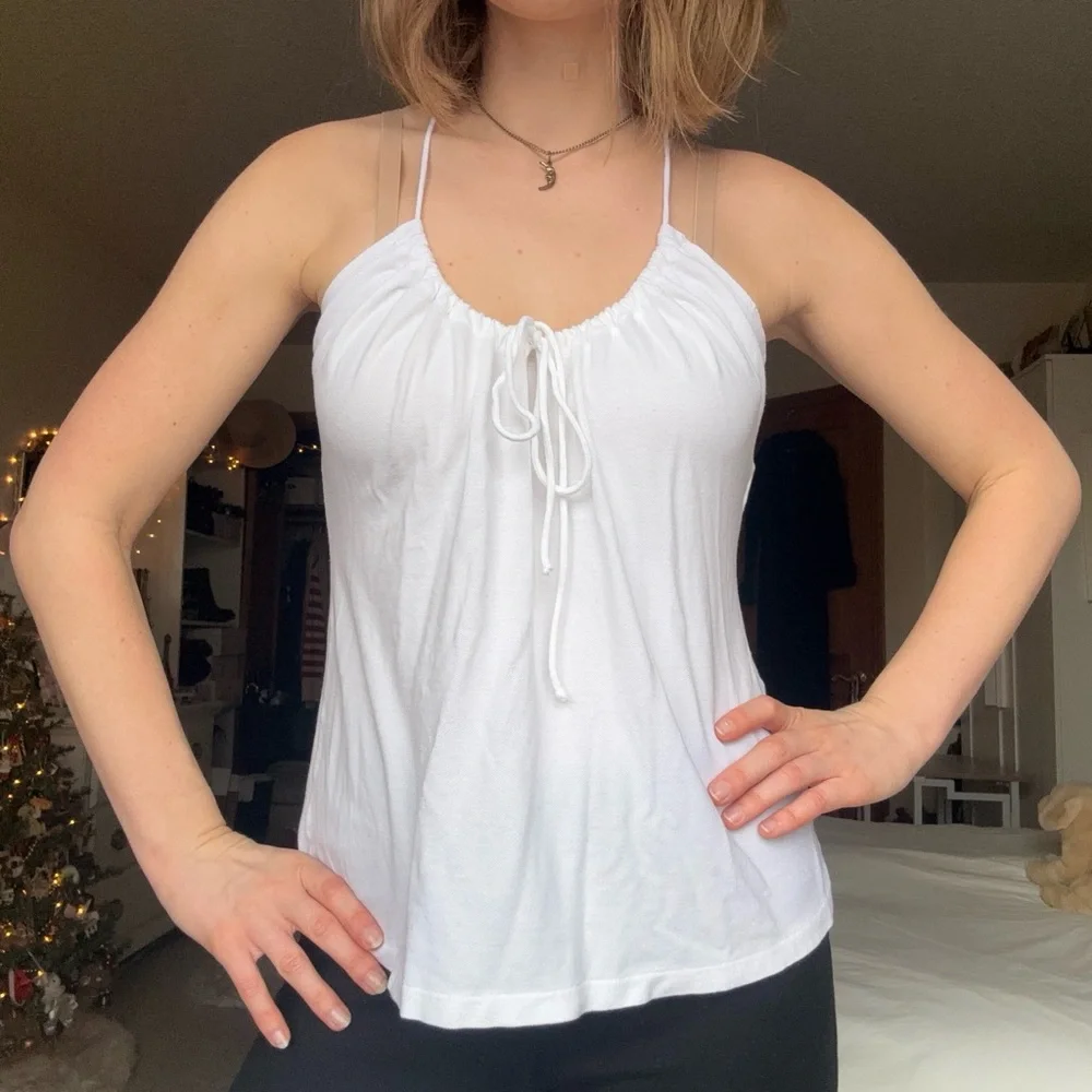 united colors of benetton white halterneck adjustable flowy tank top - Picture 2 of 16